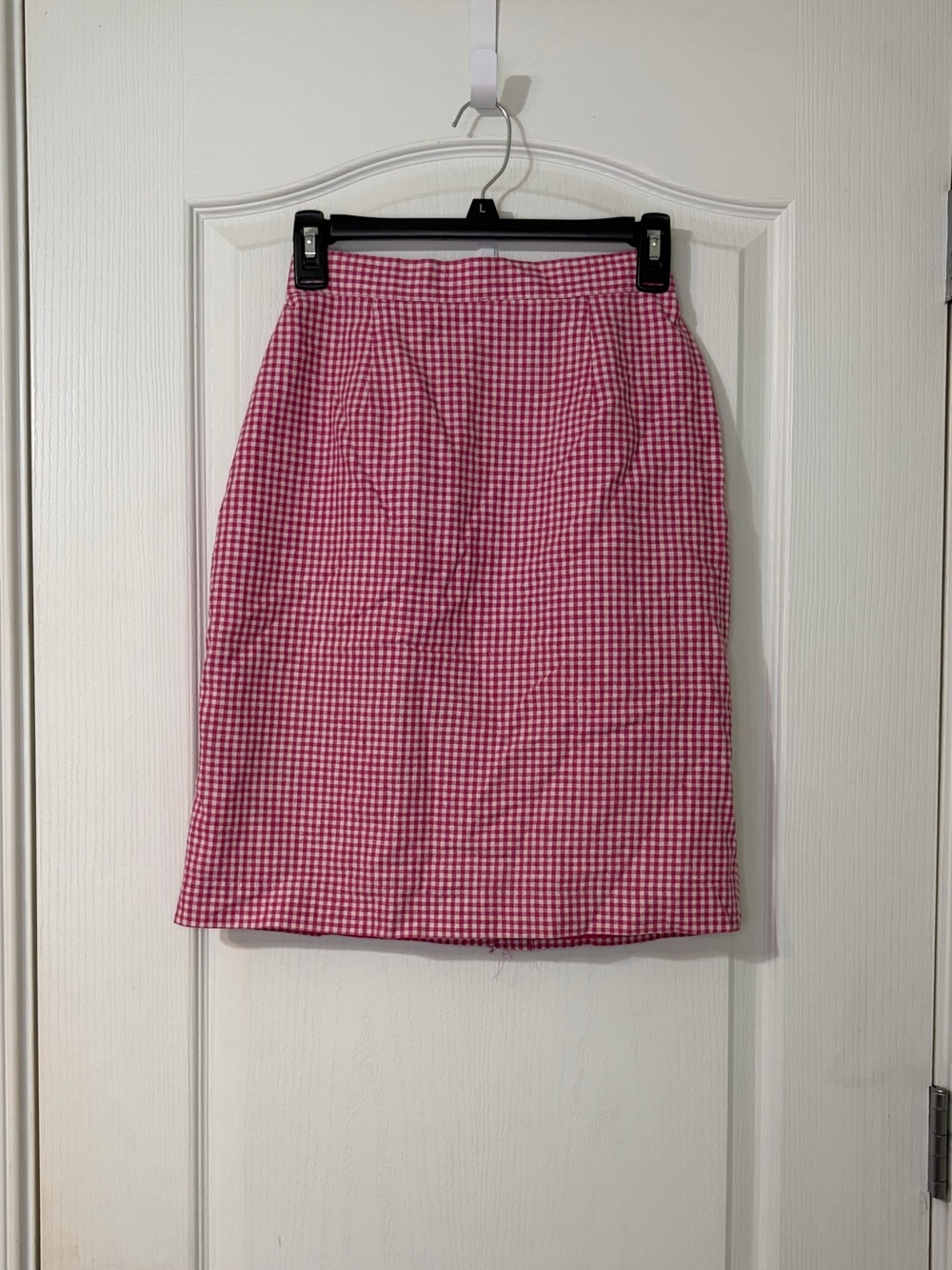 Vintage Pink Gingham Pencil Skirt with Tailored Fit